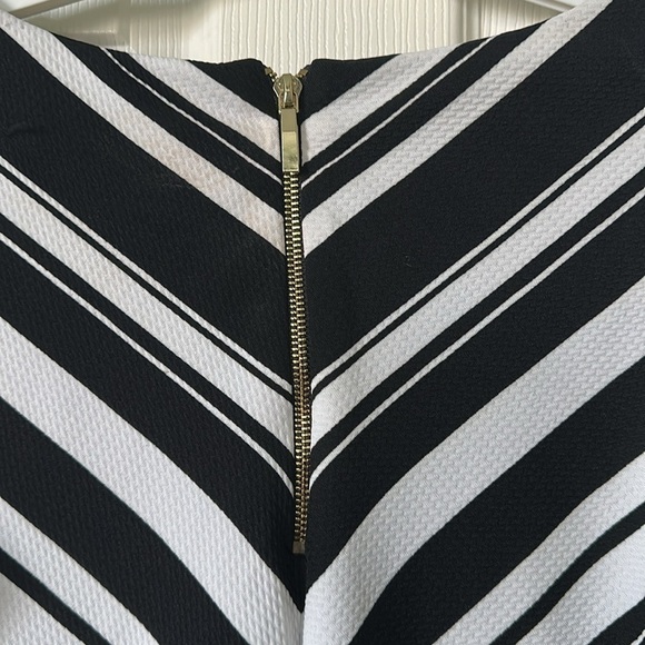 Coco Bianco Black and White Striped Blouse Size M - Picture 10 of 10